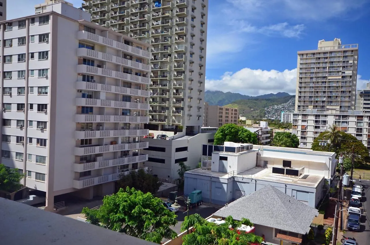 Kv702 Waikiki Private Waterfall Room, Mountain View! هونولولو 0*,  الولايات المتحدة الأمريكية